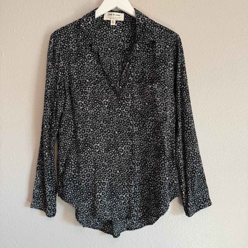 Anthropologie Cloth & Stone Ditsy Floral Boho Blouse Soft And Flowy Career Sze-S